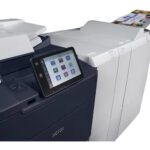 Acessórios do lado direito da impressora Xerox® PrimeLink® Série C9200